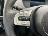 ステアリングスイッチ付きでハンドルを握ったまま、目を離さず様々な機器の操作が可能です!