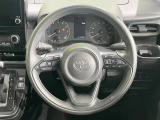 【純正革巻きステアリング】上質な革を使用することで、手にしっかり馴染みとても運転しやすいハンドルです♪