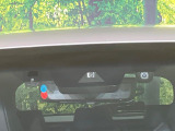 【トヨタセーフティセンス】走行中に前方の車両等を認識し、衝突しそうな時は警報とブレーキで衝突回避と被害軽減をアシスト。より安全にドライブをお楽しみいただけます。