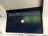 【フリップダウンモニター】大画面モニターで後席でもエンタメをお楽しみいただけます。小さなお子様にも大人気の装備です♪