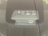 【トヨタセーフティセンス】走行中に前方の車両等を認識し、衝突しそうな時は警報とブレーキで衝突回避と被害軽減をアシスト。より安全にドライブをお楽しみいただけます。