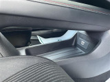 前席の収納スペースも十分ございます!常備しておきたいものを収納できるのは便利ですね!
