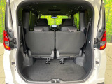 普段のお買い物や通勤、送迎等に十分な荷室スペースを確保しております。シートを倒すと、大きな荷物の積載も可能です♪
