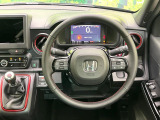 【ステアリングスイッチ】運転中、前方から目線をそらすことなく、オーディオ等の操作が可能な便利機能!安心&快適なドライブを演出してくれます♪