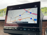純正9インチインターナビ付きでフルセグ・DVD再生・Bluetoothなど付いてとても便利な車両です♪