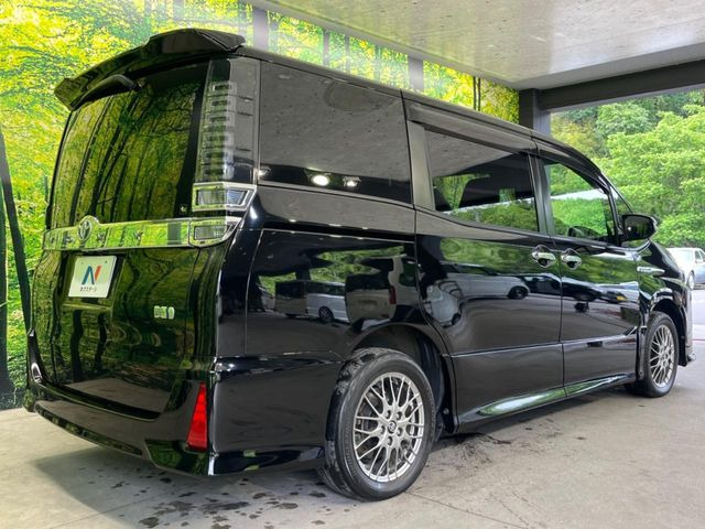 トヨタ ヴォクシー 1.8 ハイブリッド ZS 煌 の中古車詳細 (109,890km