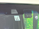 【ホンダセンシング】走行中に前方の車両等を認識し、衝突しそうな時は警報とブレーキで衝突回避と被害軽減をアシスト。より安全にドライブをお楽しみいただけます。