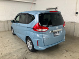 当店は仕上げ業者と提携して、車両の仕上げを行っております。磨き、ルームクリーニング、ヘッドライト磨き、を一貫して行っております。