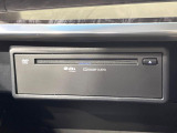 【CD/DVDデッキ】オプションのCD/DVDデッキを搭載。ディスプレイオーディオでエンタメをお楽しみいただけます。