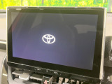 【純正ナビ】人気の純正ナビを装備しております。ナビの使いやすさはもちろん、オーディオ機能も充実!キャンプや旅行はもちろん、通勤や買い物など普段のドライブも楽しくなるはず♪