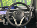 【純正革巻きステアリング】上質な革を使用することで、手にしっかり馴染みとても運転しやすいハンドルです♪