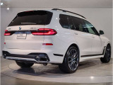 BMWのお車は、&ldquo;駆け抜ける歓び&rdquo;を体現しております。走行の安定性とコーナリングの良さを追求し、思い通りにハンドルの操作可能です。