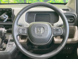【純正革巻きステアリング】上質な革を使用することで、手にしっかり馴染みとても運転しやすいハンドルです♪