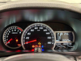 見易い計器類と運転し易いドライビングポジションは、視角も少なく前方&左右の見切りが良く運転し易いクルマです