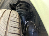 お車を安心してお乗りいただく為には、足回りの定期点検が欠かせません。サービスサポート(有償保証)では無料点検もご提供しており、安心のカーライフをお過ごしいただけるサポート体制が整っています。