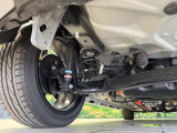 お車を安心してお乗りいただく為には、足回りの定期点検が欠かせません。サービスサポート(有償保証)では無料点検もご提供しており、安心のカーライフをお過ごしいただけるサポート体制が整っています。