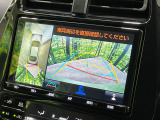【パノラミックビューモニター】専用のカメラにより、上から見下ろしたような視点で360度クルマの周囲を確認することができます☆死角部分も確認しやすく、狭い場所での切り返しや駐車もスムーズに行えます。
