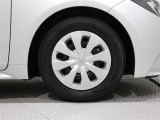 タイヤサイズは195/65R15です。