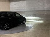 LEDヘッドランプです。十分な明るさを保ちつつも消費電力が少なく、バルブ寿命も長いのが特徴です。瞬時にMAXの光量を発揮するのもLEDならではです。