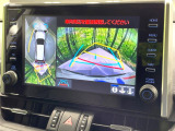 【パノラミックビューモニター】専用のカメラにより、上から見下ろしたような視点で360度クルマの周囲を確認することができます☆死角部分も確認しやすく、狭い場所での切り返しや駐車もスムーズに行えます。