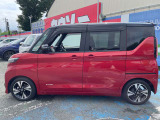 両側オートスライドドア装備!運転席やドアのスイッチ、リモコンキーでも開閉操作できるので便利ですよ!