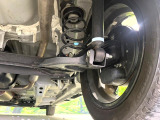 お車を安心してお乗りいただく為には、足回りの定期点検が欠かせません。サービスサポート(有償保証)では無料点検もご提供しており、安心のカーライフをお過ごしいただけるサポート体制が整っています。