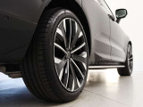 XC60 ウルトラ T6 AWD プラグイン ハイブリッド 4WD 