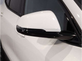 【BMWミラー】視認性の高いスタイリッシュなミラー。自動防眩機能も付いており夜間のドライビングをサポートします。