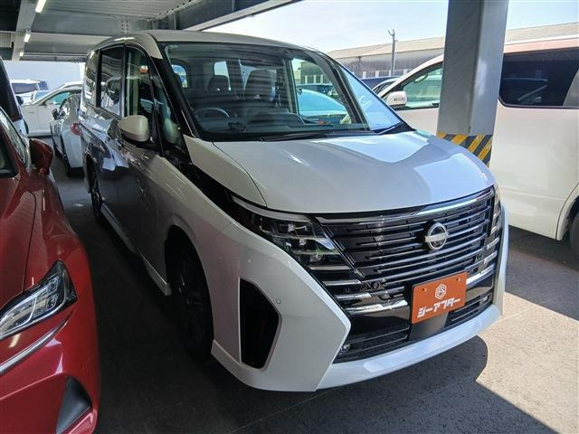 セレナ 2.0 ハイウェイスターV 禁煙車 社外ナビ バックカメラ