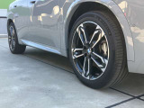 BMW純正アルミホイールです。納車時にはアルミホイールコーティングも承っております!是非ご検討下さいませ。