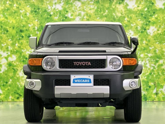 トヨタ FJクルーザー 4.0 カラーパッケージ 4WD の中古車詳細 (75,300