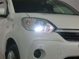 高輝度で点灯速度が速く、しかも消費電力の少ないLEDヘッドライトが装備されています!LEDの明るい光が走行中の視界の確保をサポートして、夜のドライブがより楽しく安全に運転できます♪