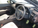見通しのよいすっきりとした視界で、誰でも運転しやすいです。運転のしやすさは疲れにくさにも繋がりますよ♪