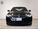 【キドニーグリル】BMWは約90年もの間、ほぼ全ての車両にひと目でBMWだと分かるこの特徴的なフロントグリルが備えられ、デザイン・アイコンとして親しまれてきました。
