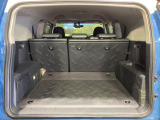 普段のお買い物や通勤、送迎等に十分な荷室スペースを確保しております。セカンドシートを倒すと、大きな荷物の積載も可能です♪