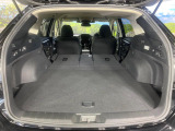 後席を格納すると、これだけの広さが!シーンに合わせたシートアレンジで、大きな荷物も積むことが出来ます♪