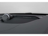 オプション設定の高級ブランド「Bowers&Wilkins」プレミアムサウンドシステムを搭載。重厚な音場をお楽しみいただけます。