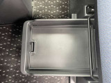 助手席足元に便利な収納です☆