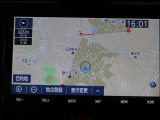 純正ナビを装備。タッチパネル式で使いやすく、お出かけもラクラクです。