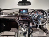 ☆センターパネルを運転席側に僅かに傾けたBMW独特のインパネ☆【駆け抜ける歓び】はここからもスタートしております☆