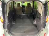普段のお買い物や通勤、送迎等に十分な荷室スペースを確保しております。セカンドシートを倒すと、大きな荷物の積載も可能です♪