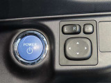 スマートキー装備車なので、キーを取り出さなくてもエンジン始動が可能です。