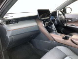 前方の見通しが良いすっきりした視界、誰でも扱いやすく運転できます。疲れにくく安心ドライブを更に快適なものにします!