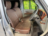 運転席シート廻りは使用感も少なく、良好な状態となっています。丁寧に使われていたことがよくわかりますね。