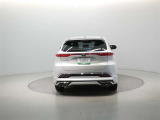 トヨタ高品質中古車洗浄「まるまるクリン」 外装はもちろん、内装はシートを外して見えないところまで徹底洗浄!お客様に責任を持って安心と美しさをお届けします!