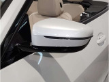 【BMWミラー】視認性の高いスタイリッシュなミラー。自動防眩機能も付いており夜間のドライビングをサポートします。