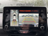 バックモニターつきですから車庫入れもラクになりますね。とても便利でうれしい安全装備です(^^♪