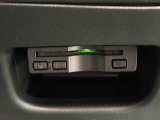 ETCカードを挿入することで高速道路を利用する際の支払いがキャッシュレスになったり、ETCスマートインターチェンジが利用できたり、とても便利なアイテムです!保証は修理保証のみとなります。