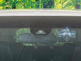 【ホンダセンシング】走行中に前方の車両等を認識し、衝突しそうな時は警報とブレーキで衝突回避と被害軽減をアシスト。より安全にドライブをお楽しみいただけます。