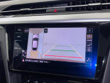 アラウンドビューモニター。バックカメラはもちろん車を上空から見たようなカメラで周囲の様子をモニターできます。